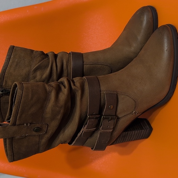Brown Leather Ankle Boots - Picture 7 of 9